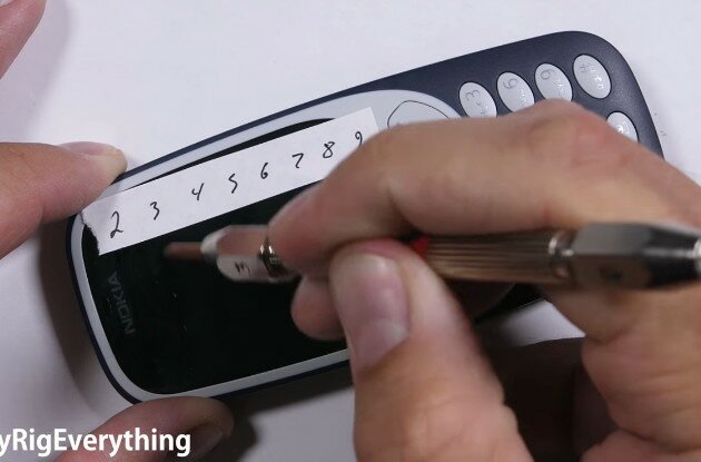 El nuevo Nokia 3310 supera un test de resistencia física
