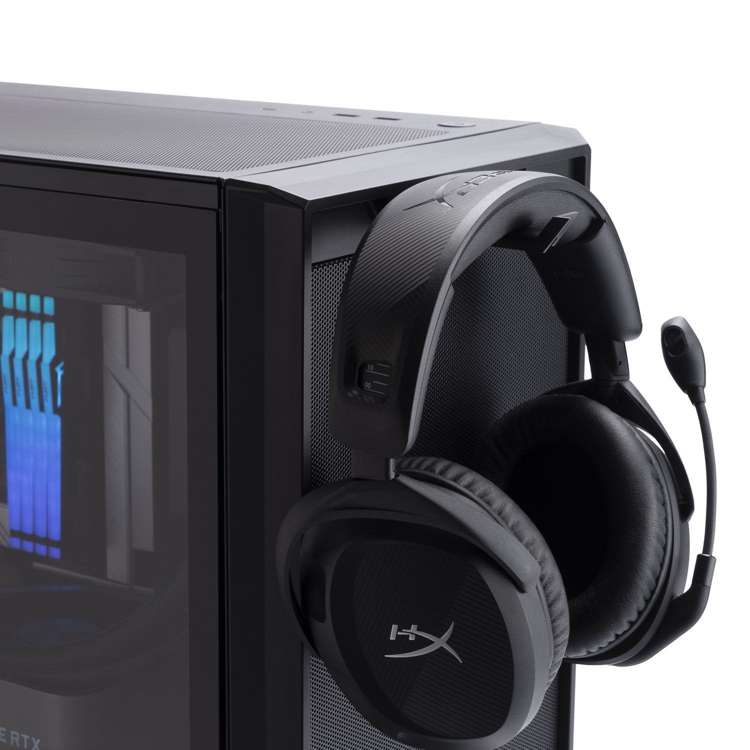 InWin D5, un estuche aireado con colgador oculto