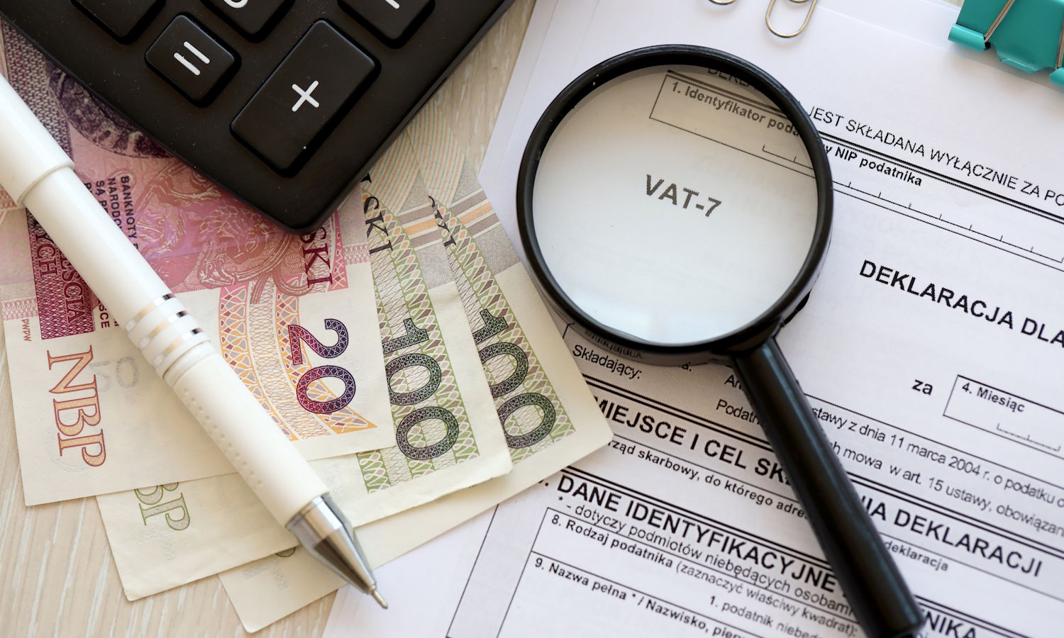 La oficina fiscal cambió tácticas. Los polacos no saben esto, pero pueden tener un problema