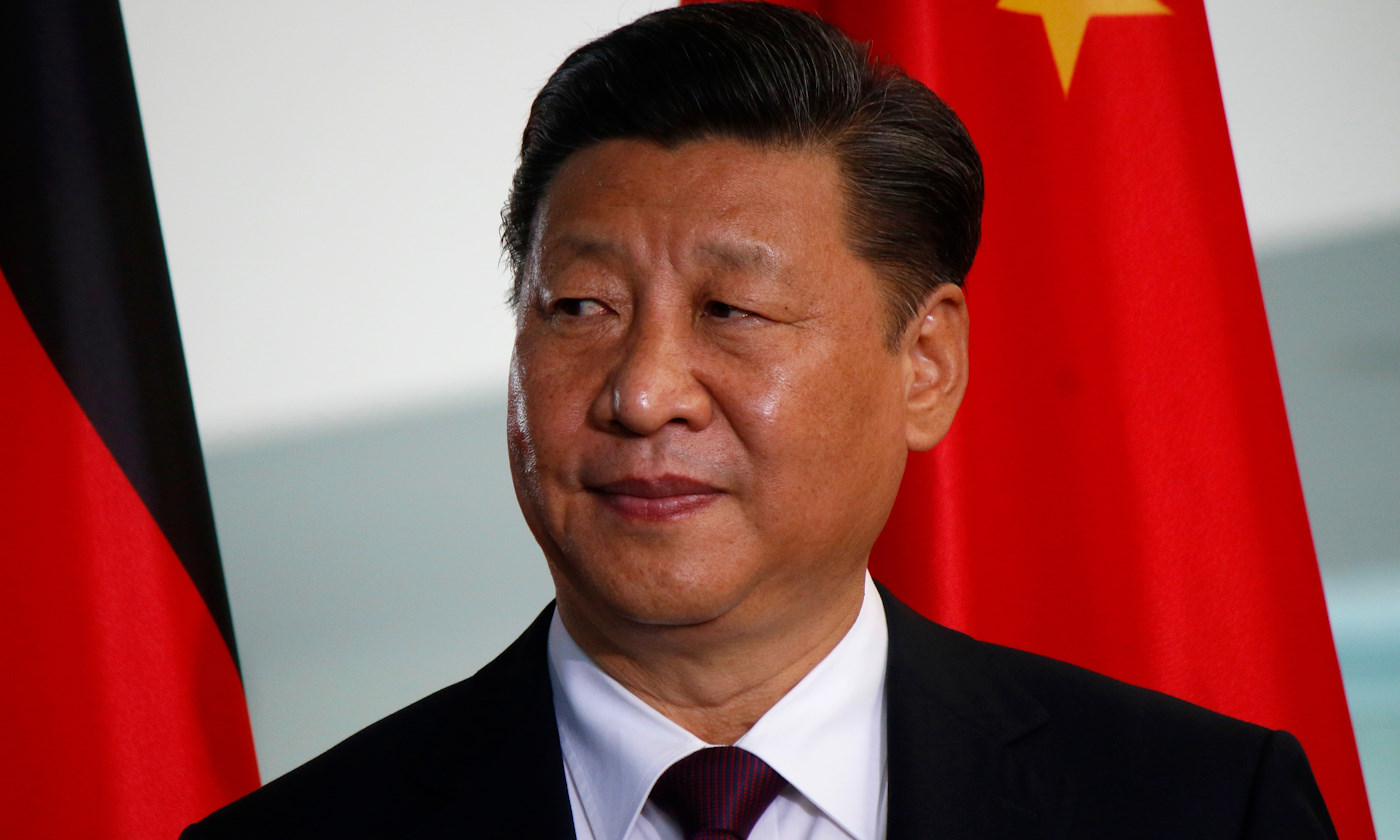 Chiny prężą muskuły. Zachód wyciera łzy od śmiechu