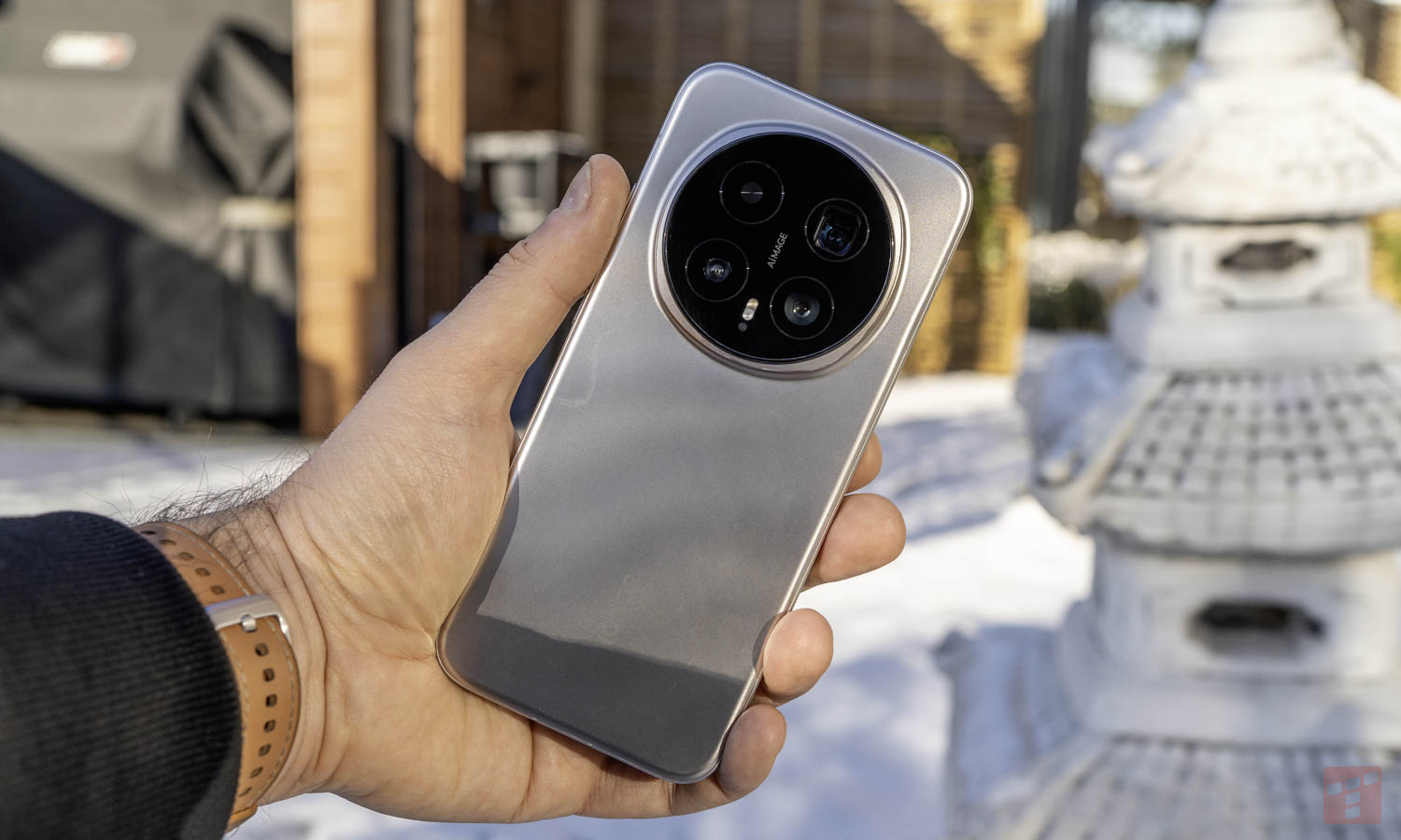 Honor tnie ceny. Zostaje 600 zł, a w gratisie ładowarka 100 W