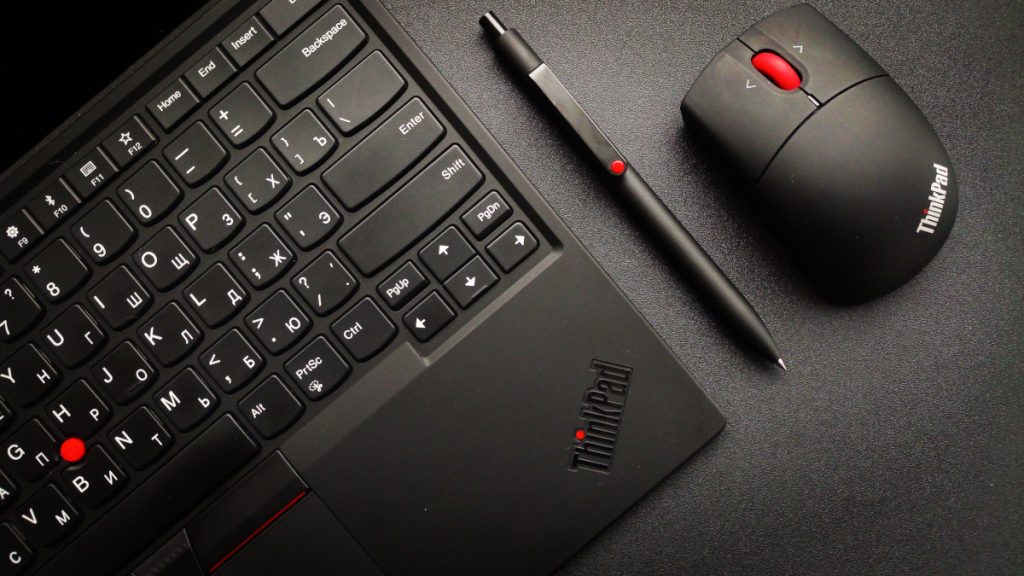 Lenovo pozwane. Chodzi o szpiegowanie i wysyłanie danych do Chin
