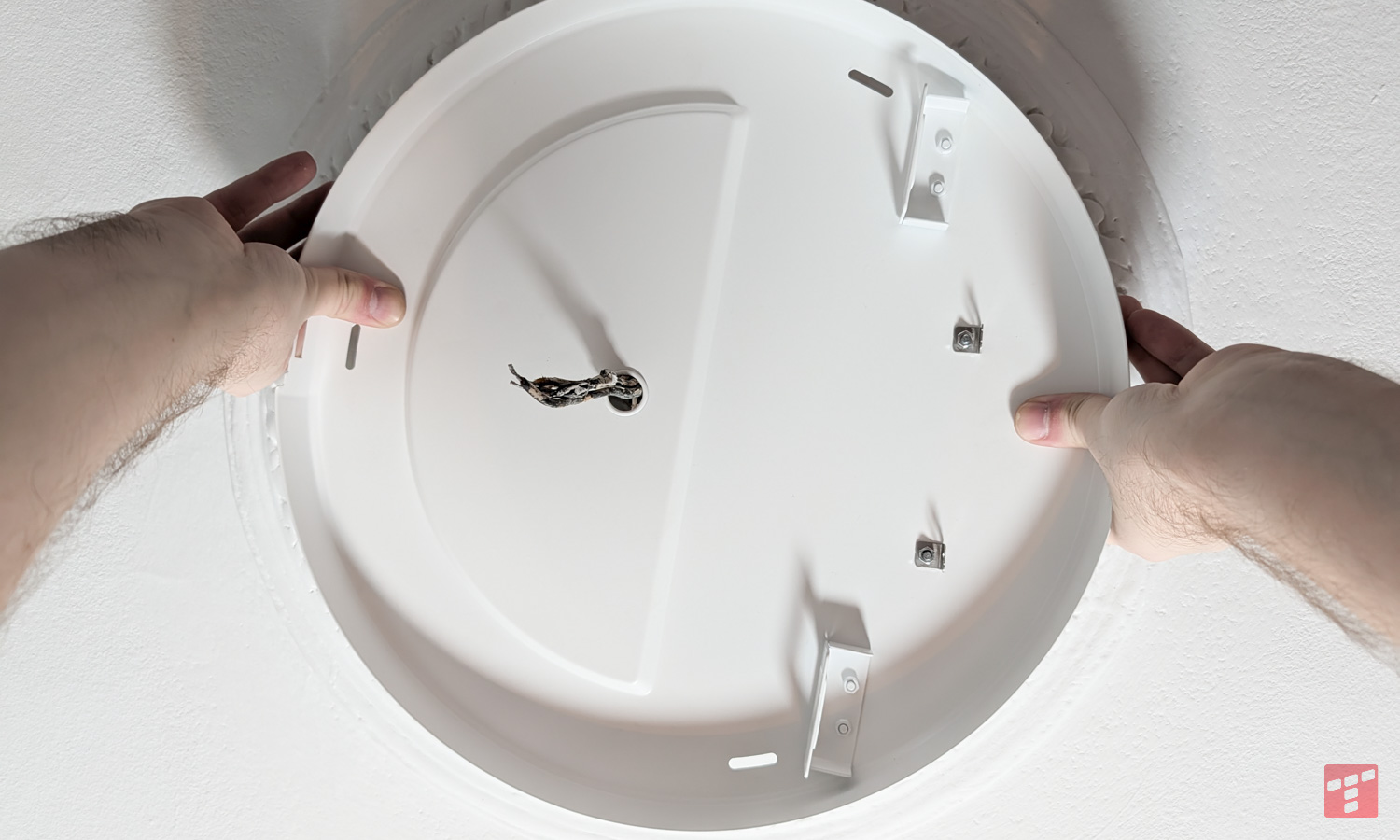 Datura es la reina de la iluminación de techo. Philips Hue los hace inteligentes