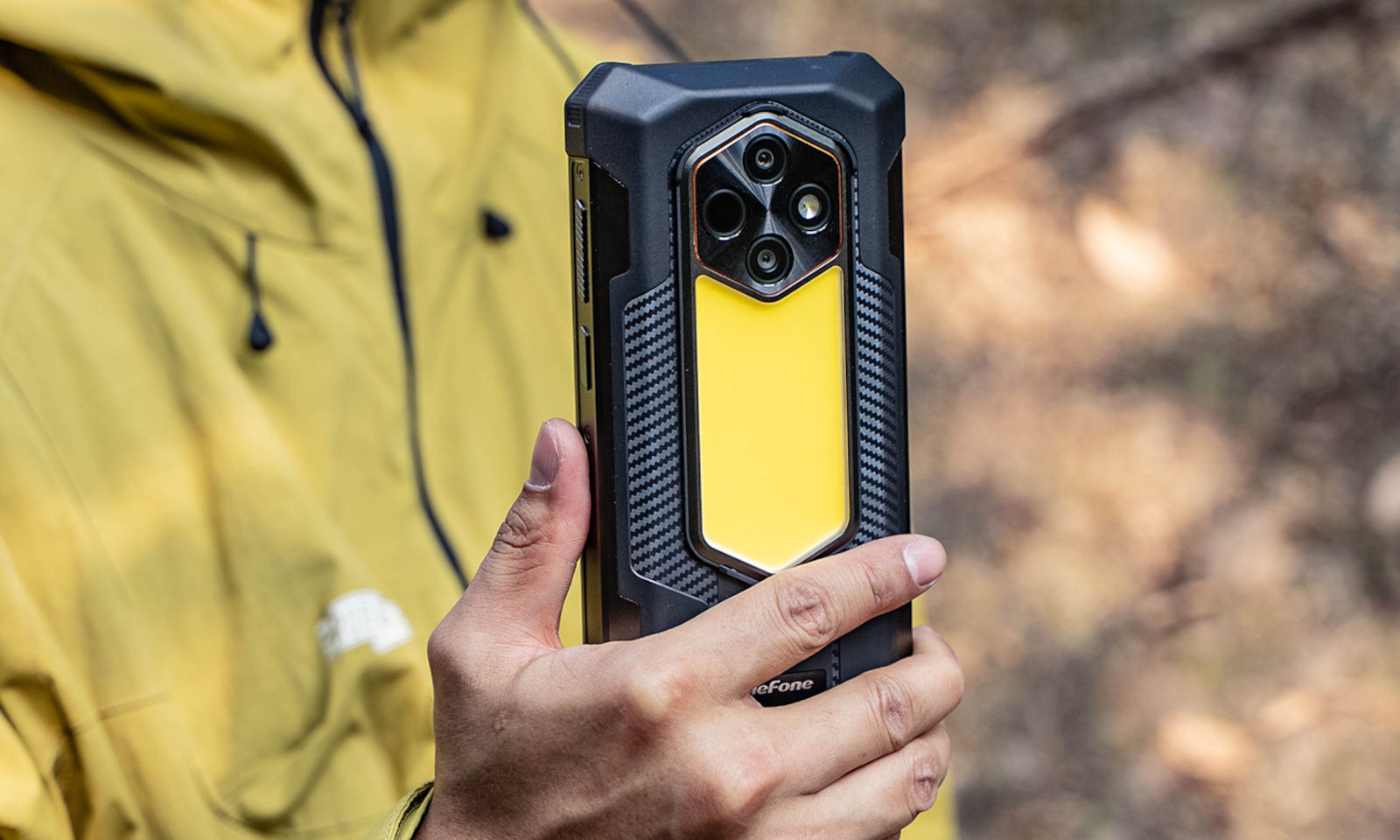 Ulefone z nowym pancerniakiem. 20 000 mAh, mocna lampa i dobra cena