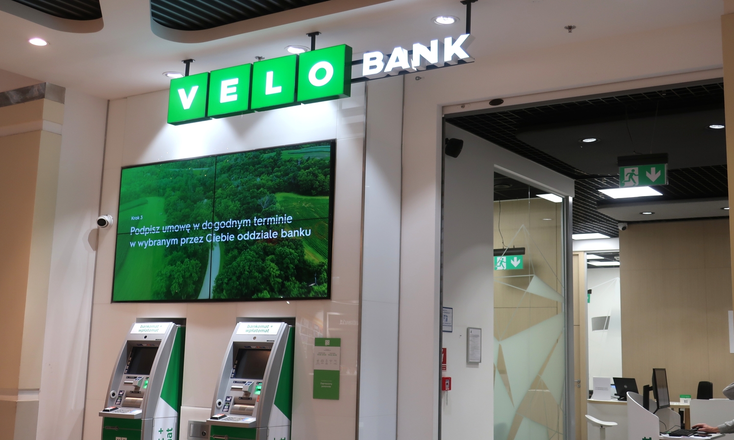 Los bancos se están quedando sin efectivo y los cajeros automáticos están desapareciendo. ¿Tienen los polacos algo de qué preocuparse?