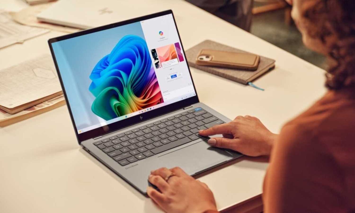 Ten laptop bije MacBooka Neo na głowę, a w promocji kosztuje tyle samo