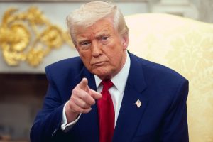 Estados Unidos vuelve a acusar a China. Todo por la destilación.