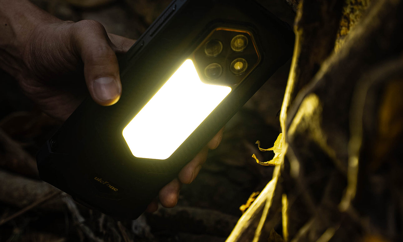 Ulefone con un nuevo vehículo blindado. 20.000 mAh, lámpara potente y buen precio