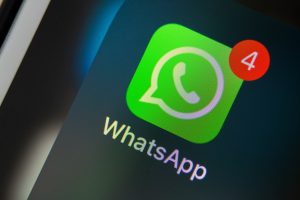 Whatsapp como Telegram. Él lo guardará en casa.