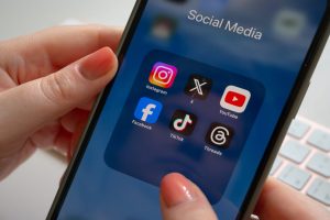 Facebook absuelve a los polacos. Amén – Telepolis.pl