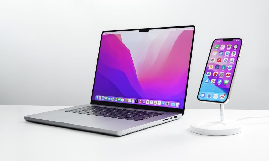 Nadchodzi MacBook Ultra. Apple ma plan