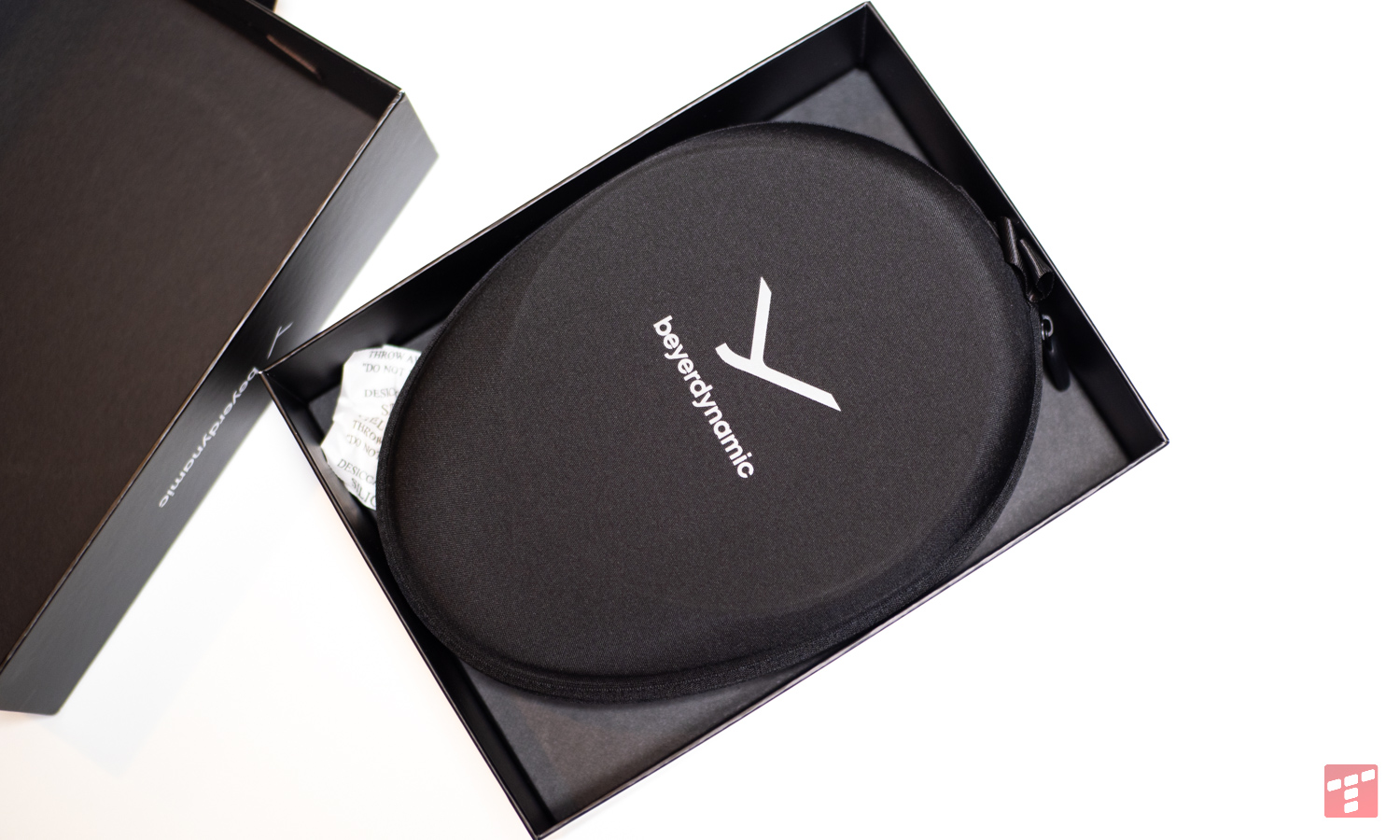Prueba Beyerdynamic Aventho 300. Estaba buscando unos auriculares como este.