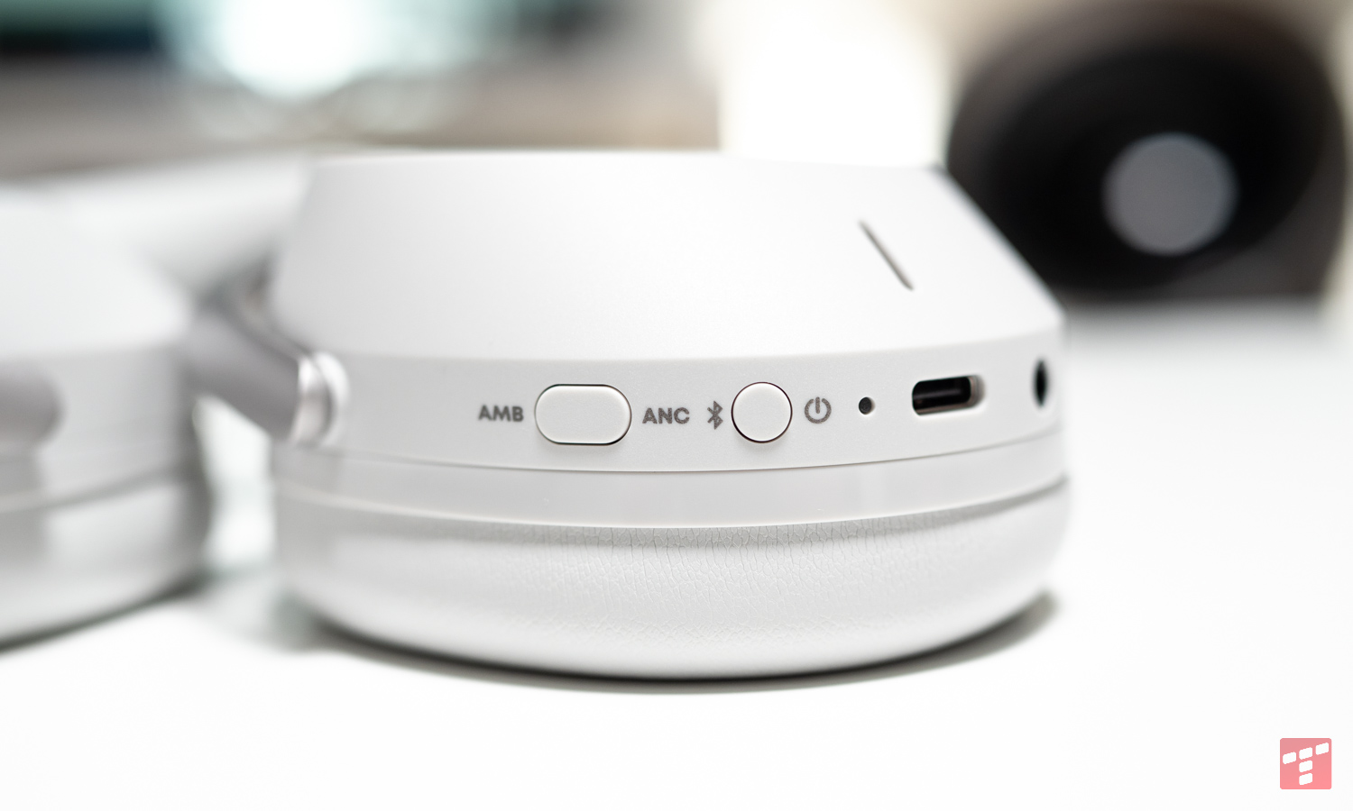 Prueba Beyerdynamic Aventho 300. Estaba buscando unos auriculares como este.