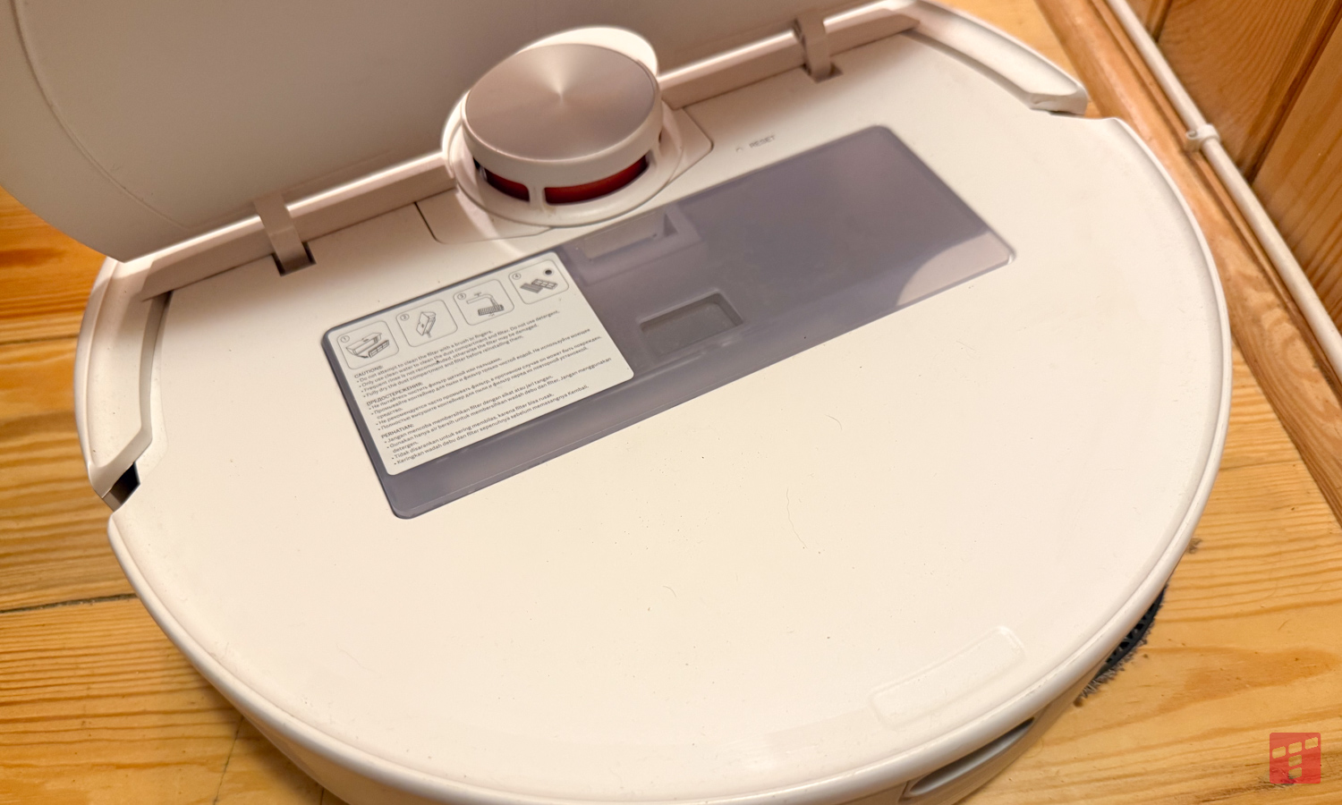 Guardo el Xiaomi Vacuum S40 Pro debajo de la cama. 800 PLN bien gastados