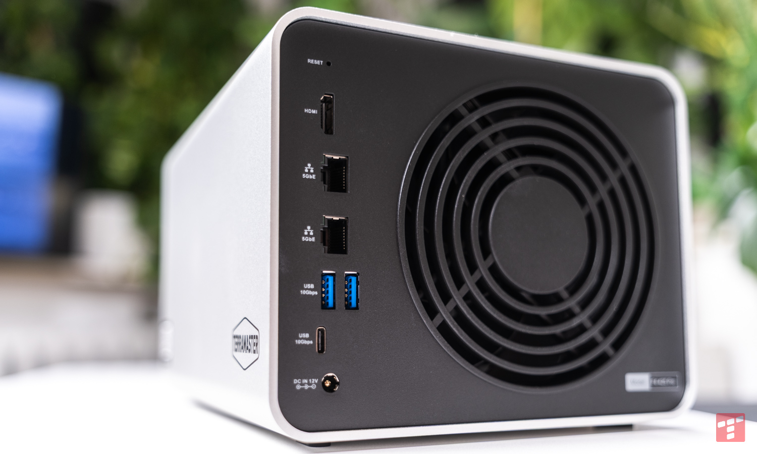 TerraMaster F4-425 Pro finalmente está a la venta. NAS con OpenClaw
