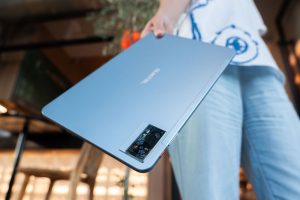 Esta tableta de 12 pulgadas con LTE cuesta unos centavos y será perfecta para las vacaciones