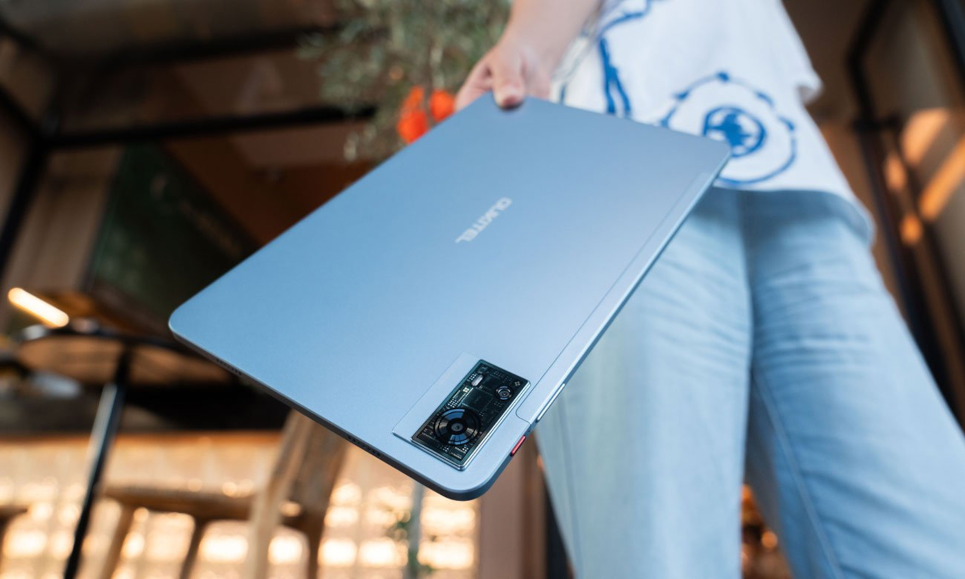 Ten 12-calowy tablet z LTE kosztuje grosze i będzie idealny na wakacje