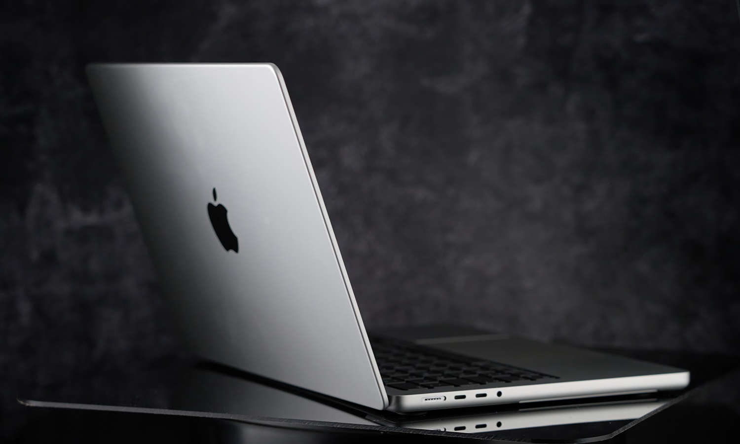 Terremoto en Apple. La empresa cambia por completo sus planes para los procesadores