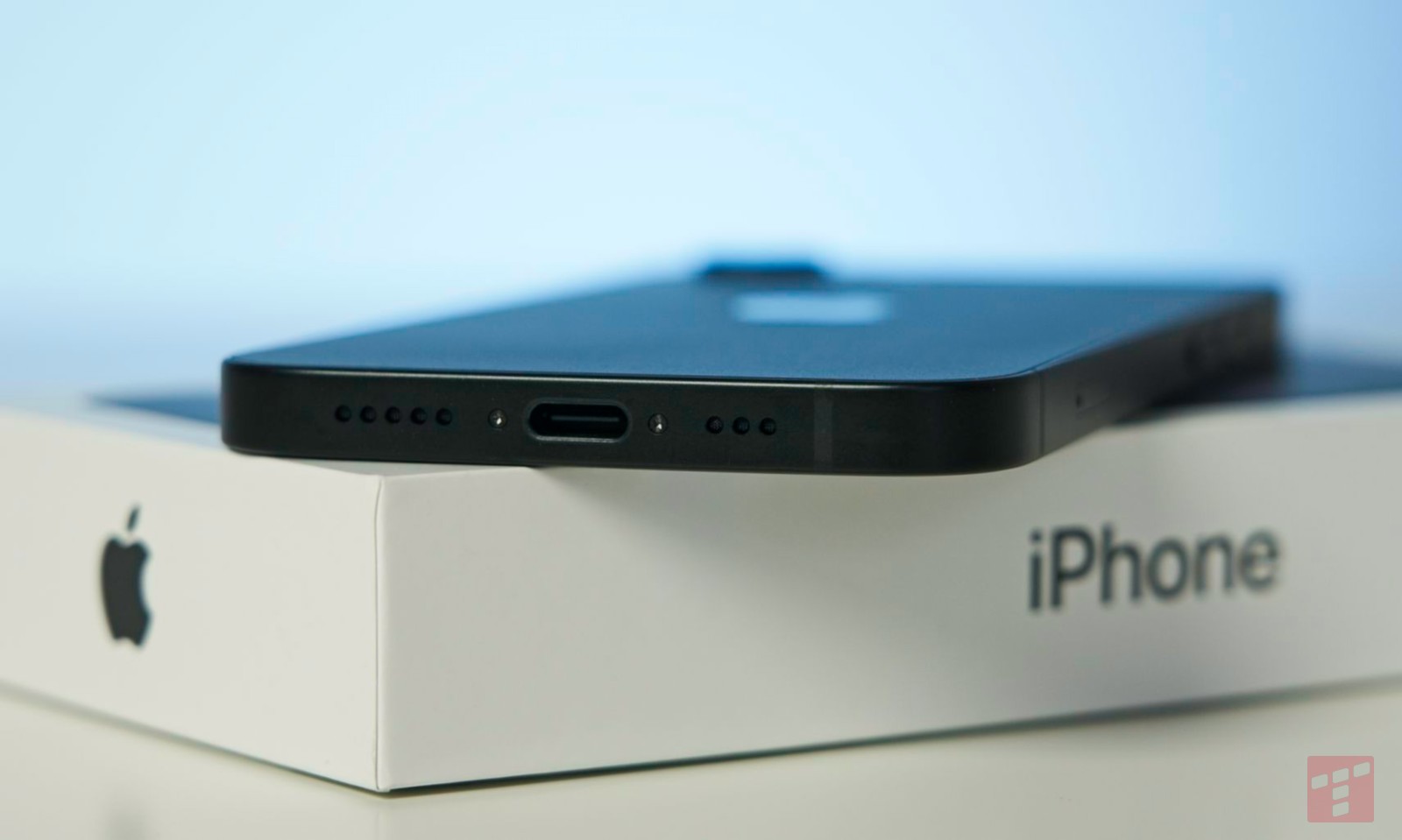 ¿Apple volverá a escatimar en memoria? El iPhone 18 puede tener un grave problema de IA