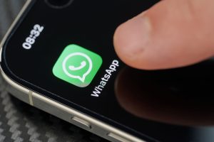 ¿Tienes WhatsApp? Hazlo hoy antes de que otros te alcancen.