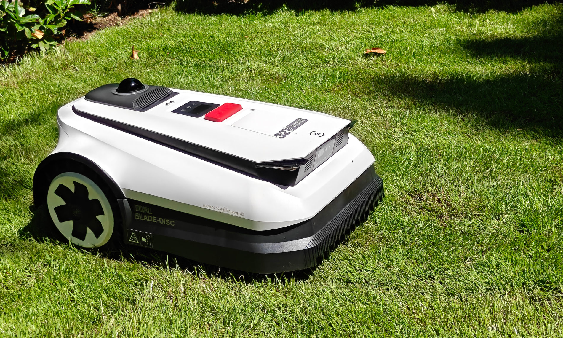 Cortacésped con IA y eliminador de manchas secas. Comprobé con qué quiere ECOVACS conquistar Polonia