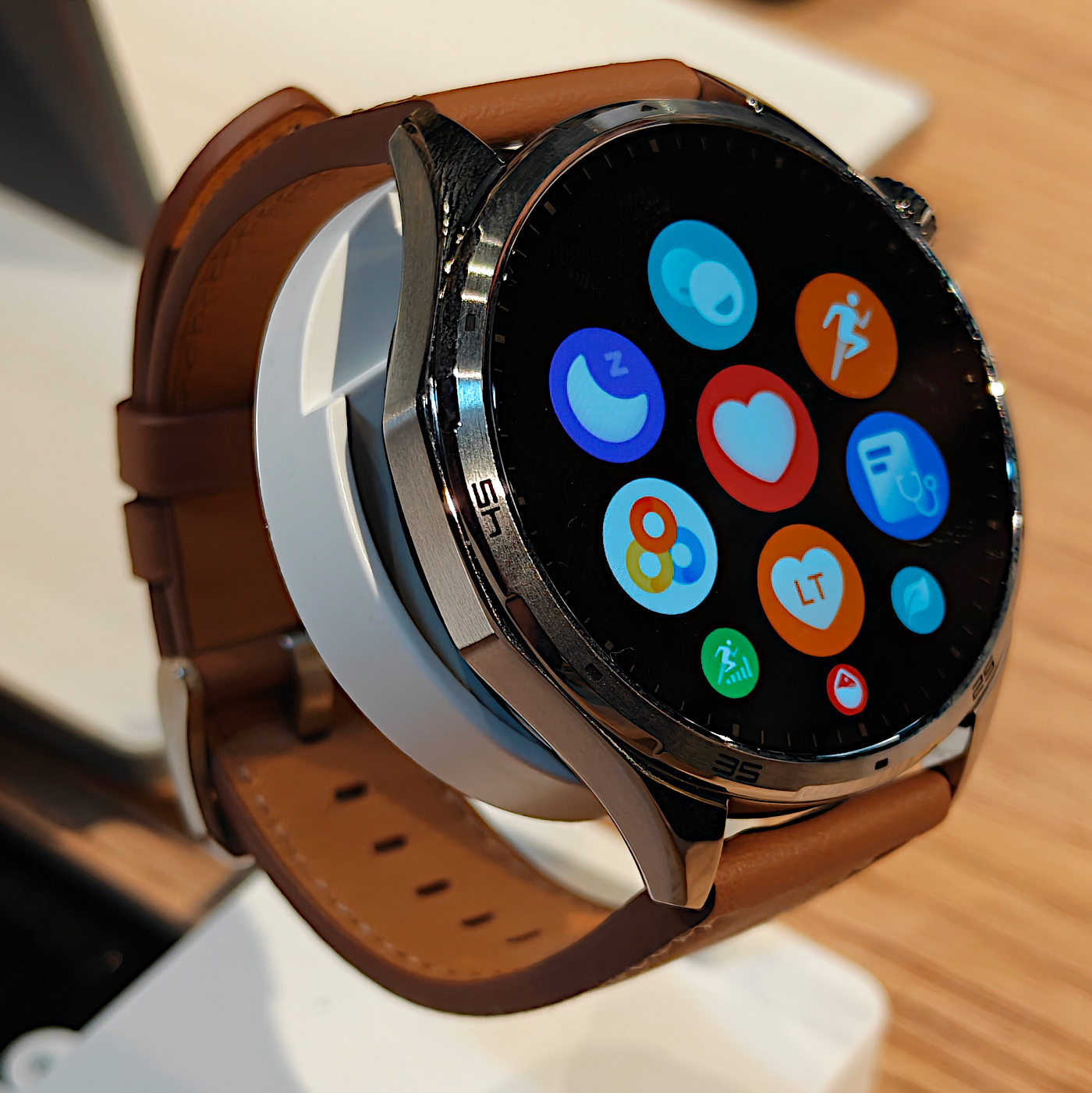 Honor Watch 6 supera a Huawei. El estreno polaco está a la vuelta de la esquina