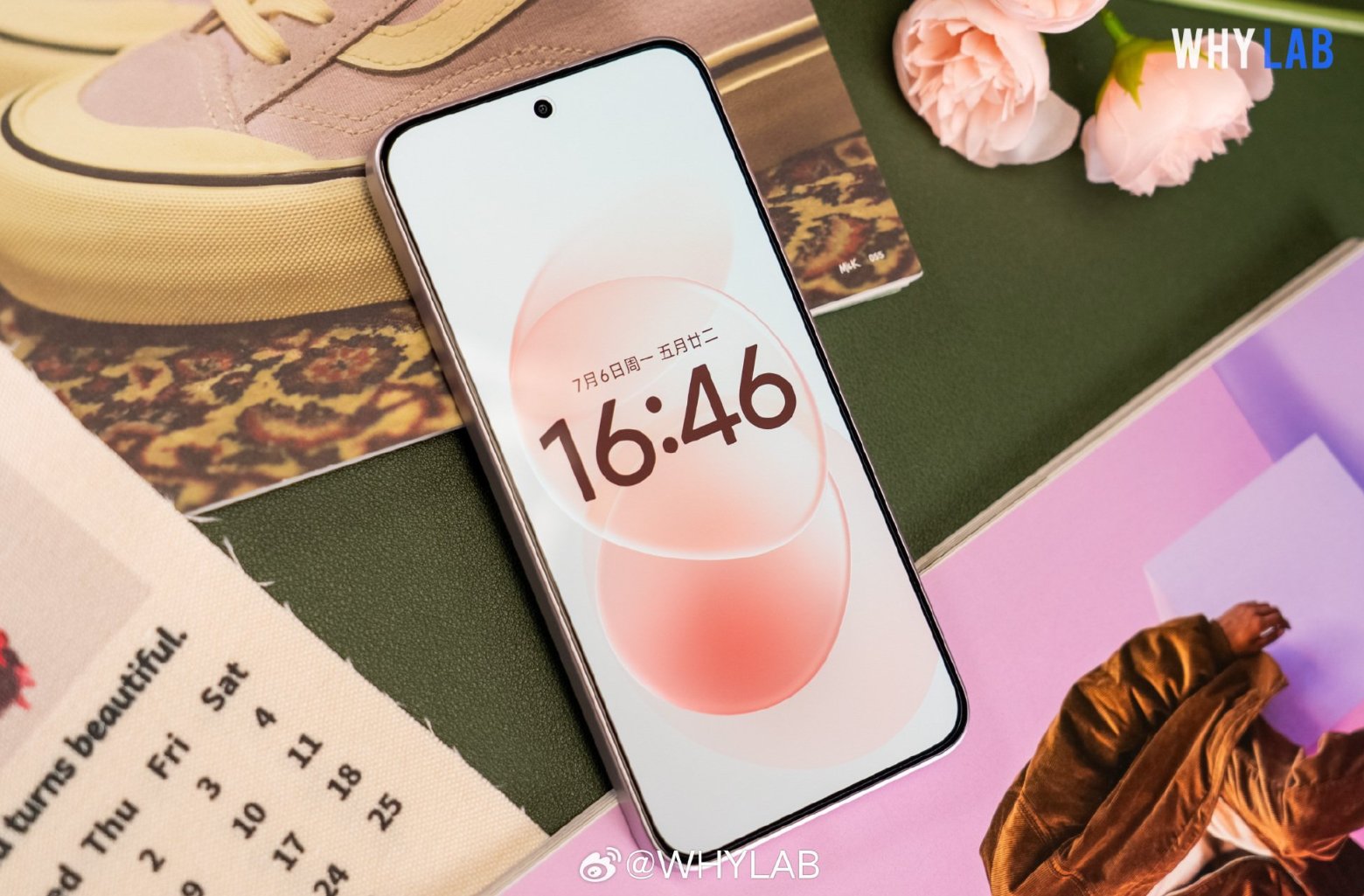 Pantalla OLED de 7 pulgadas y batería de 8000 mAh. Xiaomi viene con nuevos teléfonos