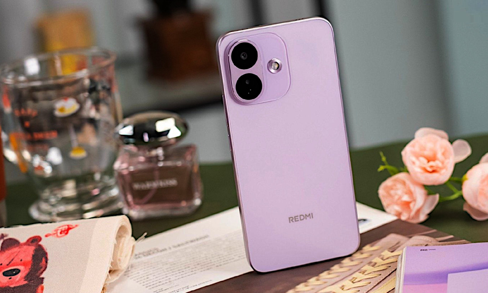 Ekran OLED 7 cali i bateria 8000 mAh. Xiaomi nadciąga z nowymi telefonami
