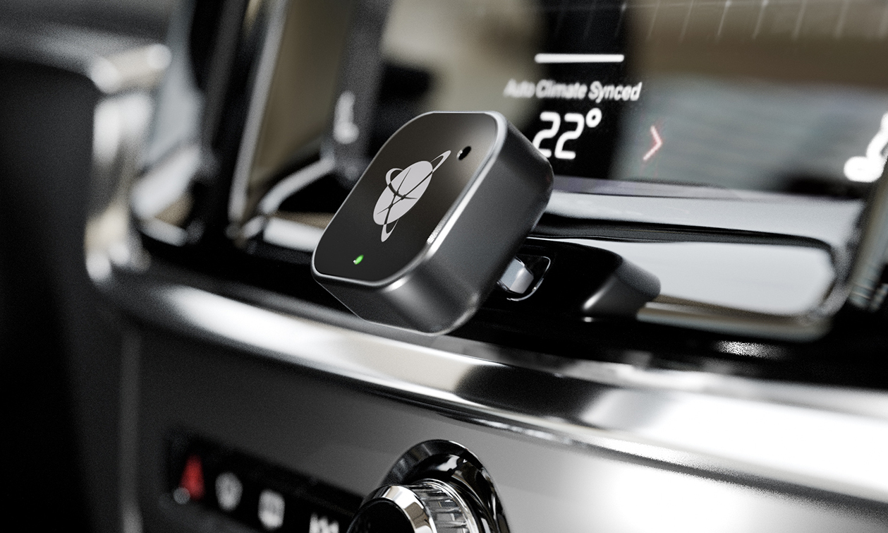 Ten maluch dopali ci CarPlay i Android Auto w samochodzie, a kosztuje grosze