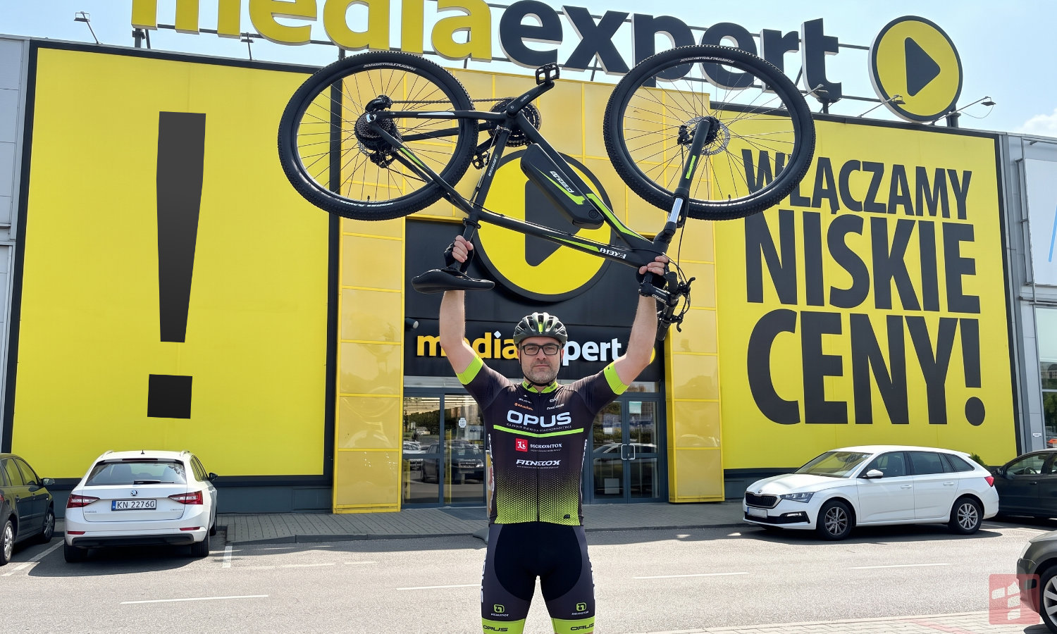 Biegiem do Media Expert! Elektryczny rower w cenie składaka