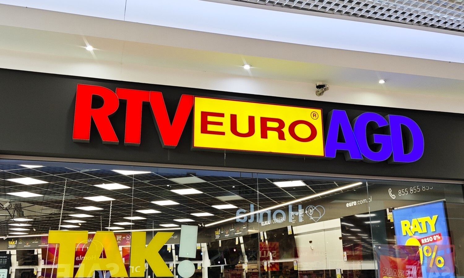 RTV Euro AGD fuma estúpidamente. Recibió chatarra ajena y documentos ajenos.
