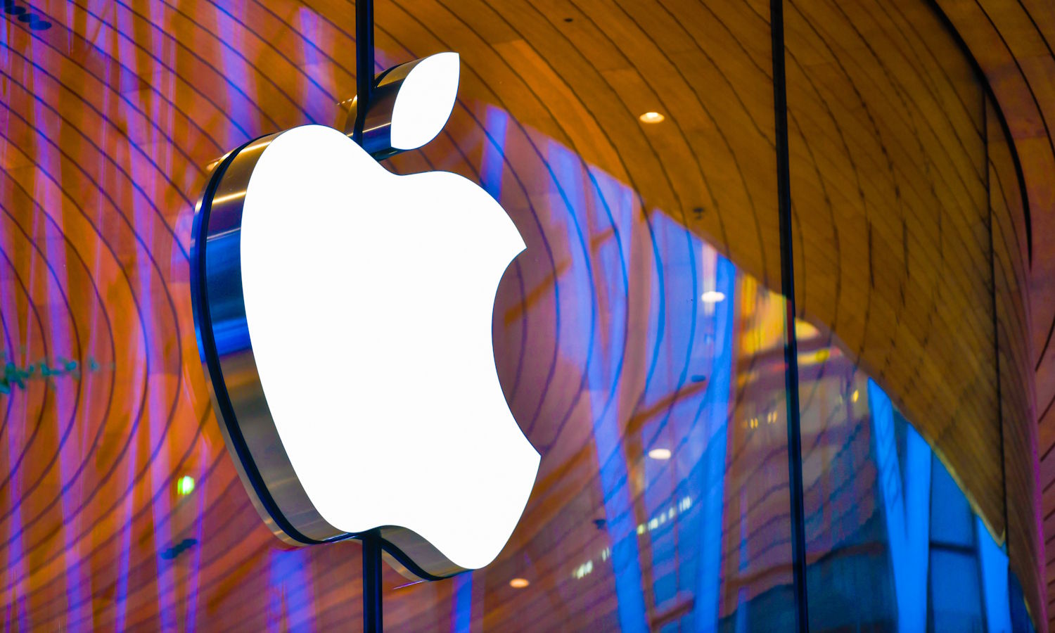 Apple ugnie się przed UE. Ten sprzęt ma dostać wymienną baterię