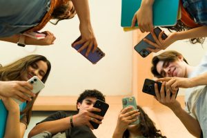 Calculamos cuánto más caros pueden ser los teléfonos inteligentes económicos. no es bueno