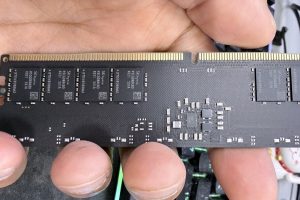 El jefe del grupo SK dice basta: «Los precios de las RAM son anormalmente altos»