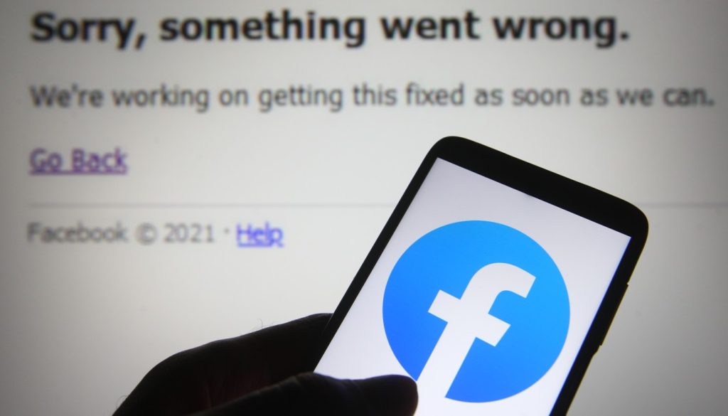 Facebook: coś dziwnego dzieje się z portalem. Strona nie działa