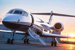 Han ganado dinero y se están volviendo locos. Las ventas de aviones privados están creciendo rápidamente