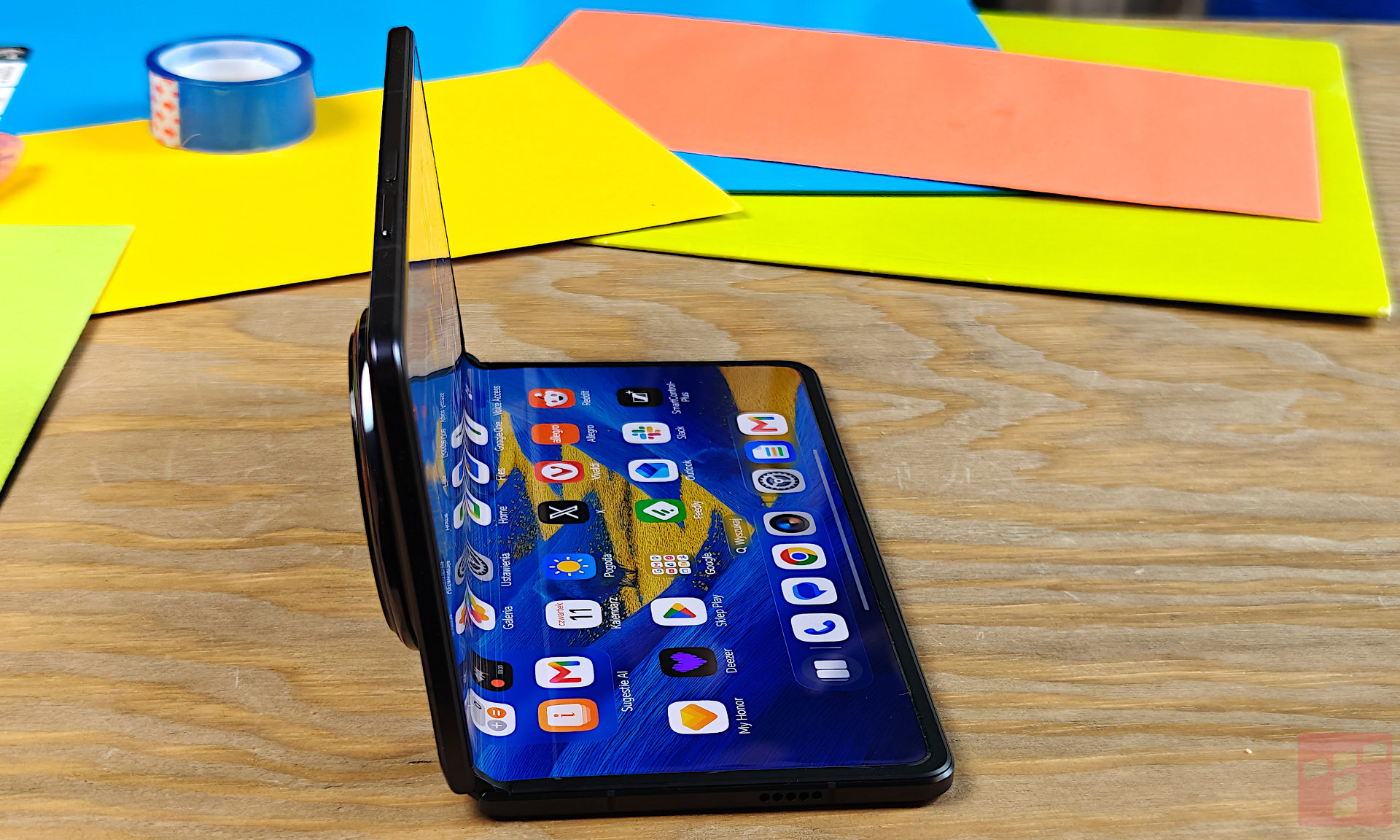 Honor goni za Apple i Samsungiem. Nowy Magic V będzie mocniej kusił
