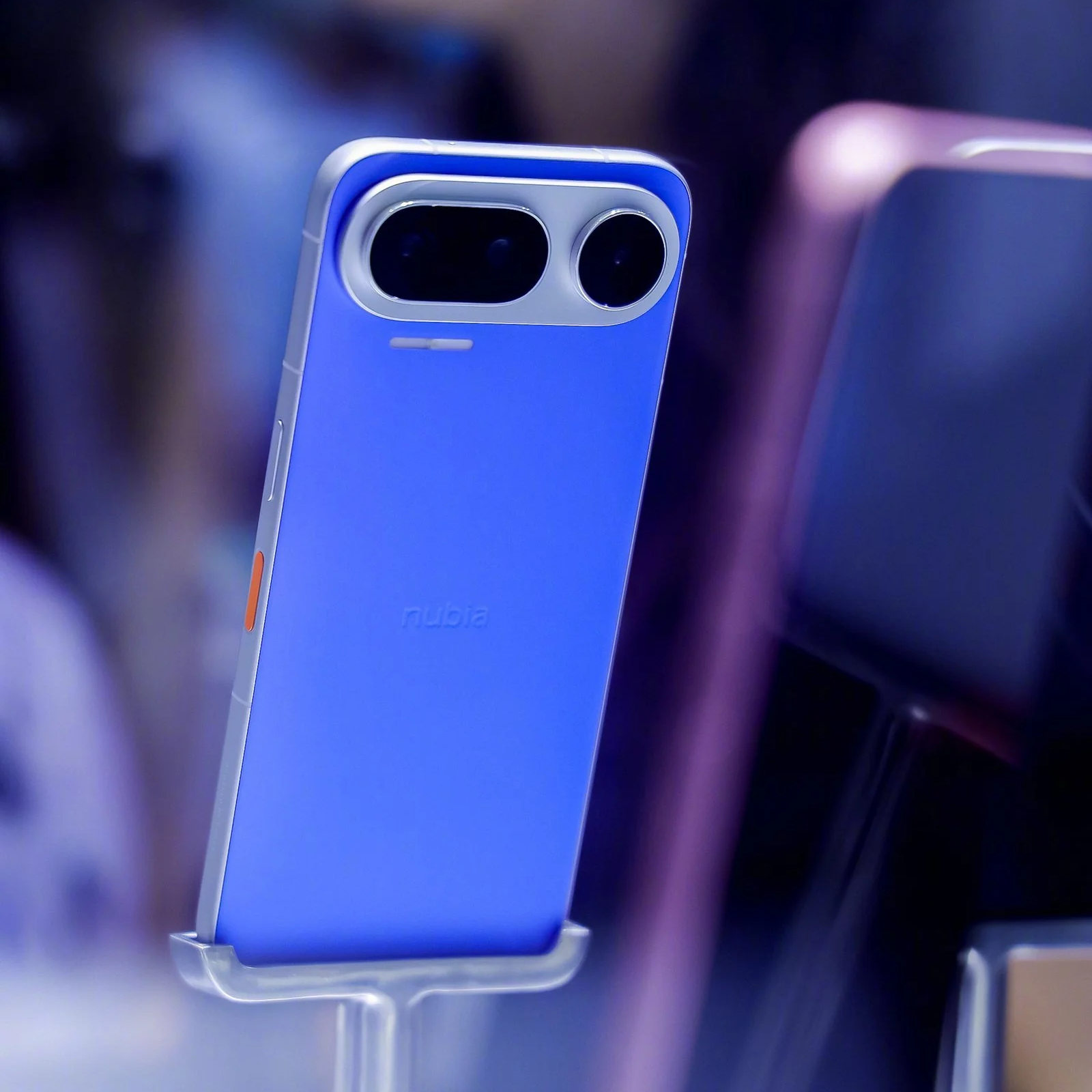 Nubia NaviX Ultra mostró el futuro. Así funciona un smartphone gestionado por un agente de IA