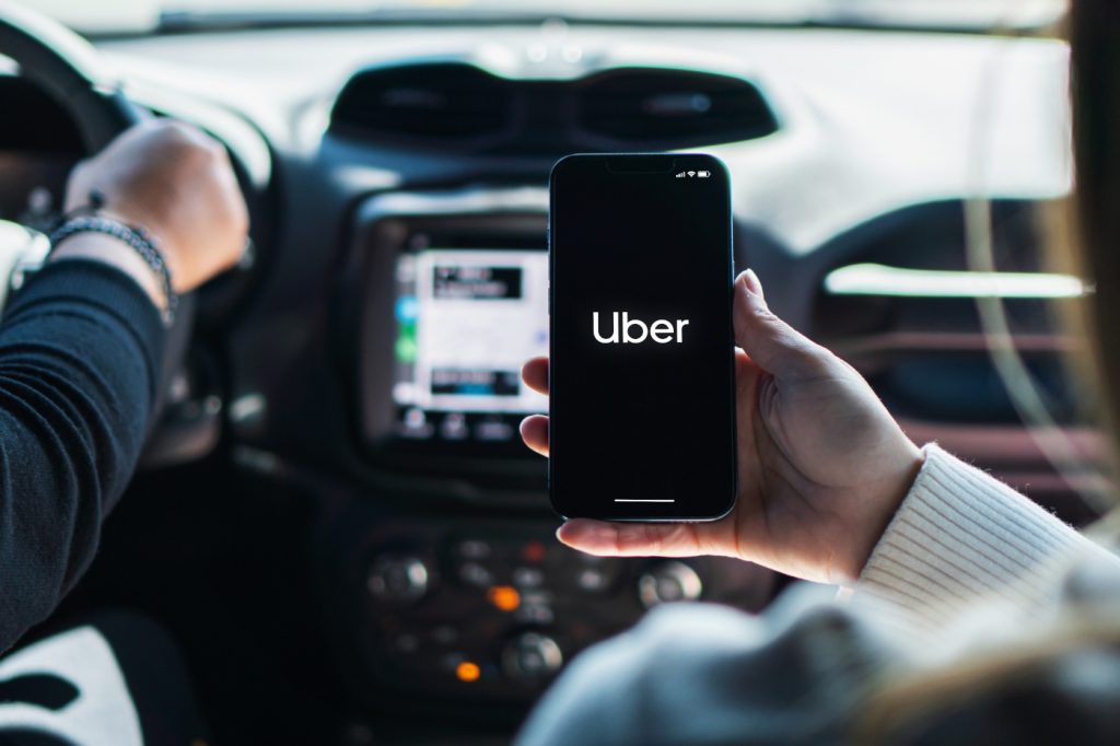 Uber już Ci nie pomoże. Dział wsparcia zostaje ograniczony