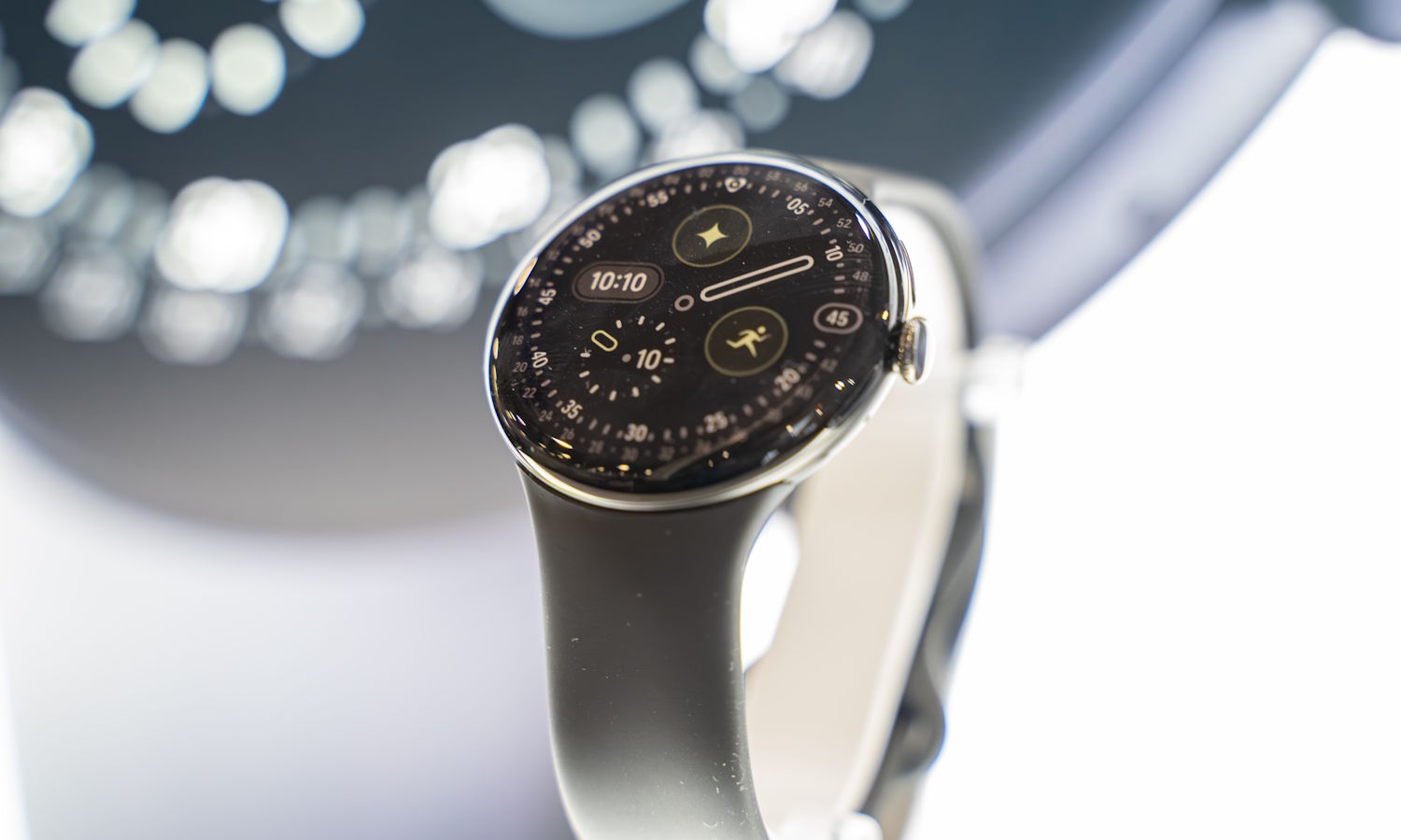 Pixel Watch 5 już pewny. Wyciek wyszedł od Google