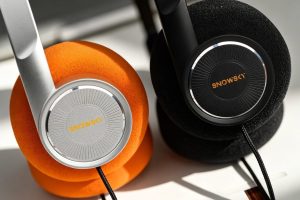 ¿Te gustan los equipos de audio retro? Entonces te gustarán estos auriculares