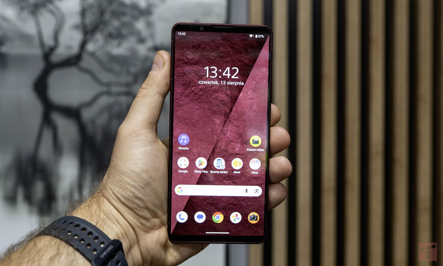 Xperia 1 VIII se vuelve más caro, pero Sony no se rinde
