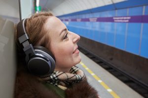 Samsung Galaxy H1. El código reveló nuevos auriculares supraaurales.