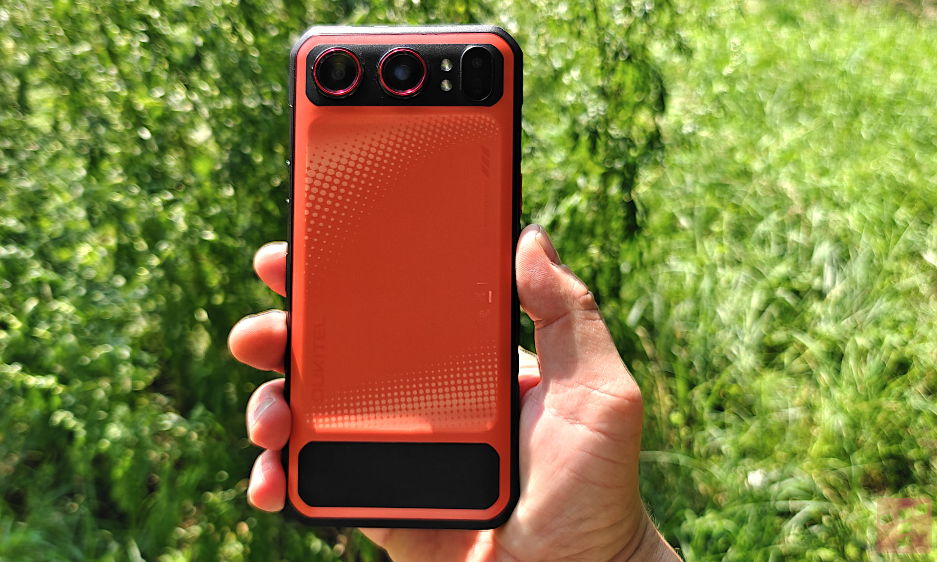 Pancerniak, który nie wygląda jak cegła. Oukitel WP68 Air w Polsce