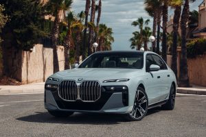 BMW como Xiaomi. Pagas una fortuna y aquí tienes los anuncios.