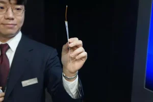 CES 2023: LG Display presenta un altavoz tan delgado como una pequeña hoja de papel