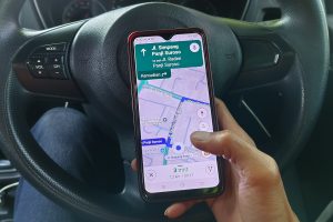 Géminis interfiere en las conversaciones privadas de los conductores. Error extraño en Google Maps