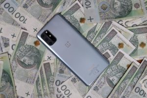 Habrá un impuesto a los teléfonos inteligentes. El gobierno es inflexible
