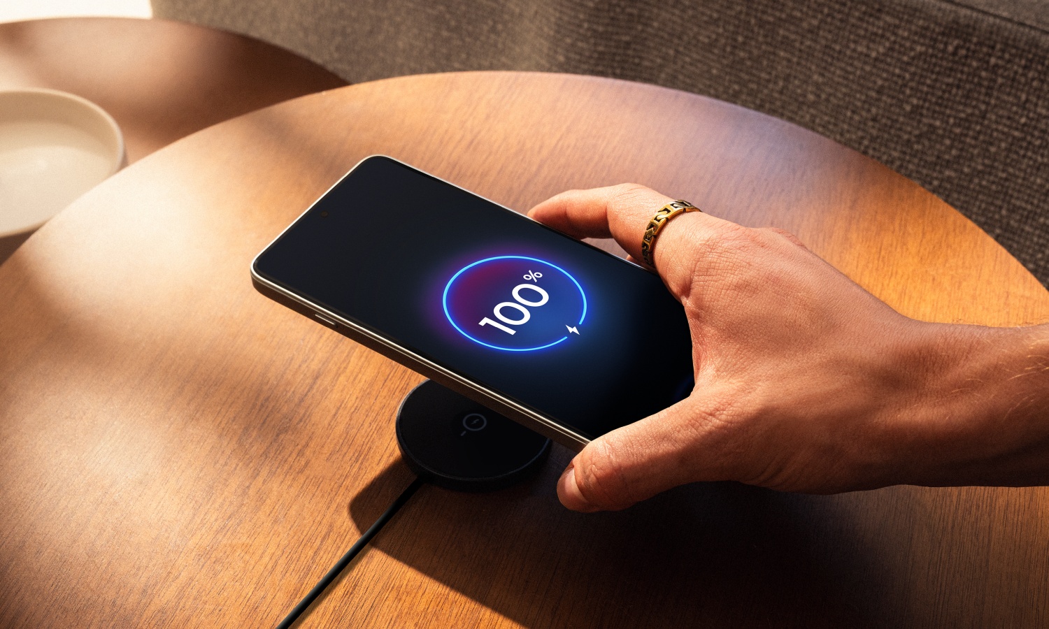Motorola con una batería grande ya está en Polonia. Consulta precio y posibilidades