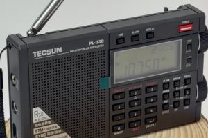 No sólo Solec Kujawski, sino también walkie-talkies. Con esta radio puedes escuchar casi todo.
